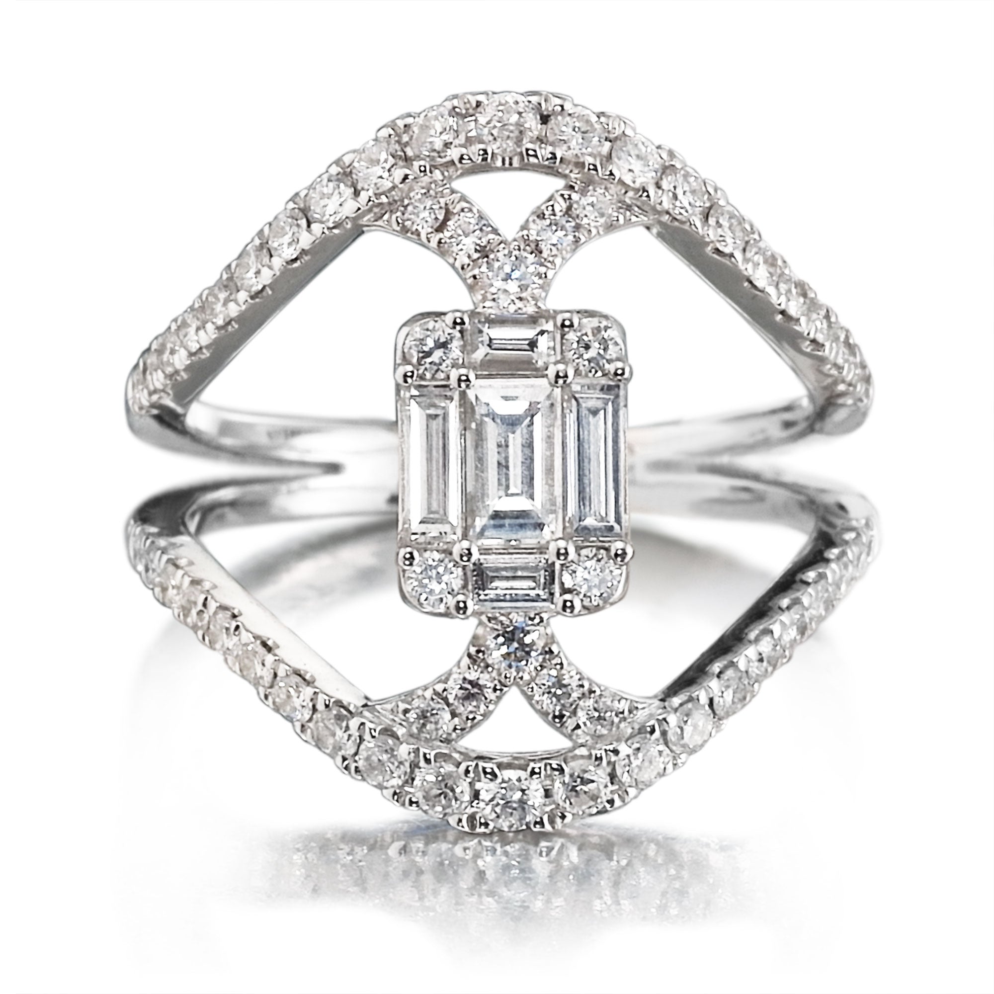 WHITE GOLD & DIAMOND STATEMENT RING