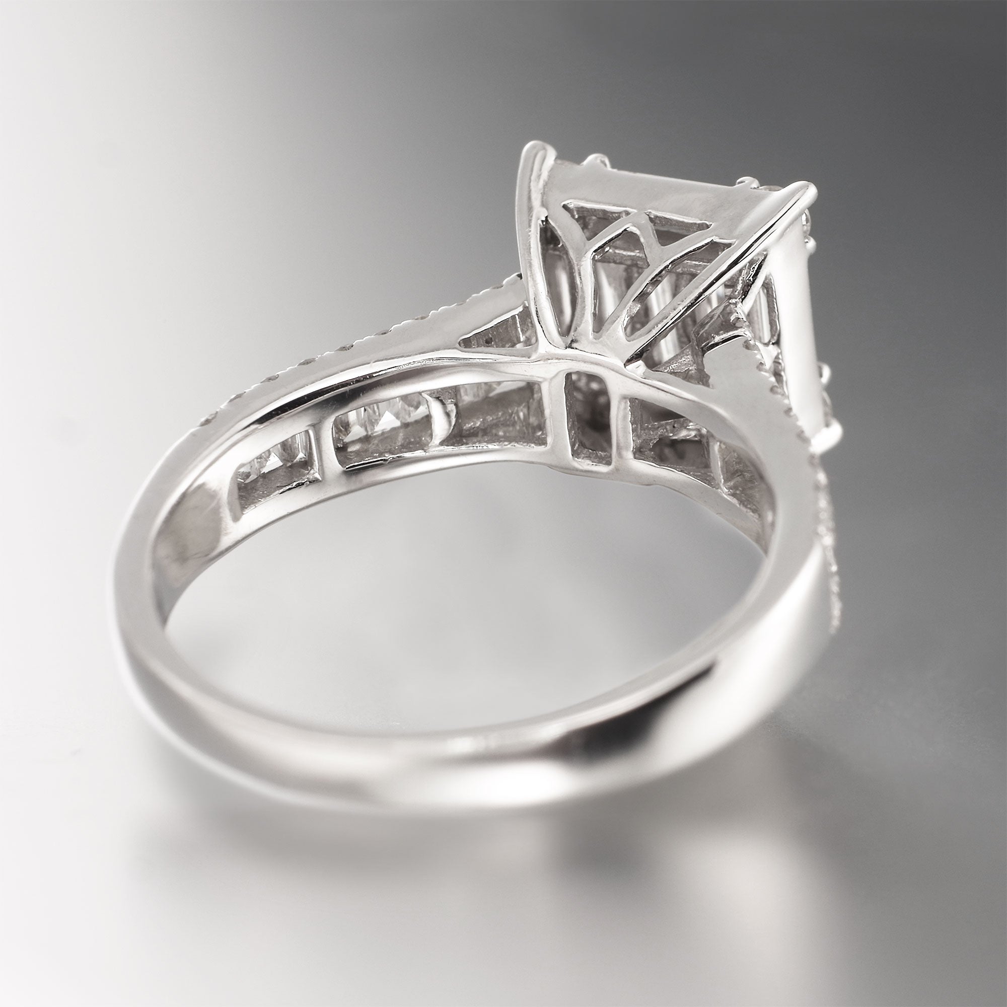 14K WHITE GOLD BAGUETTE PRINCESS ENGAGEMENT RING