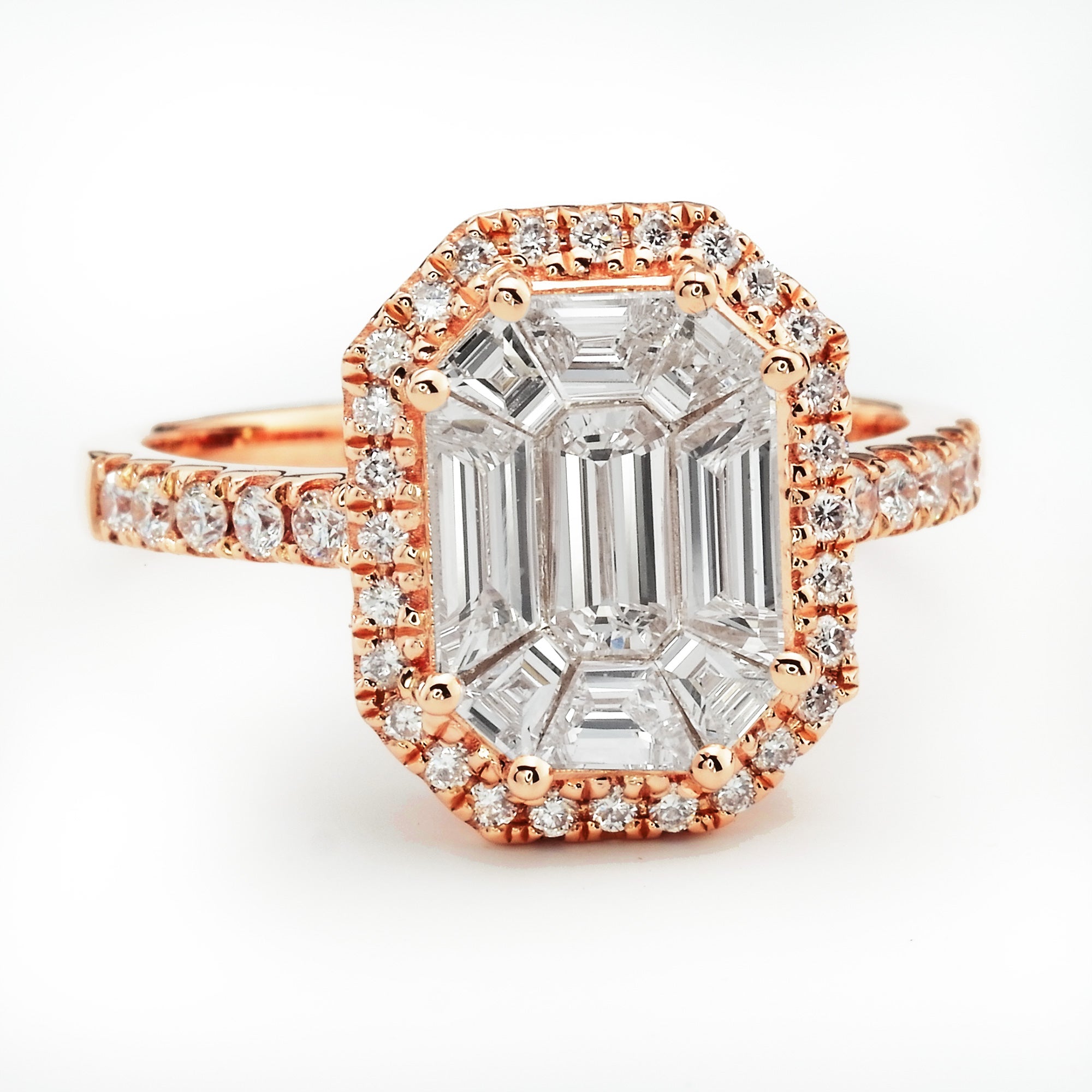 White gold/rose gold Split shank emerald halo